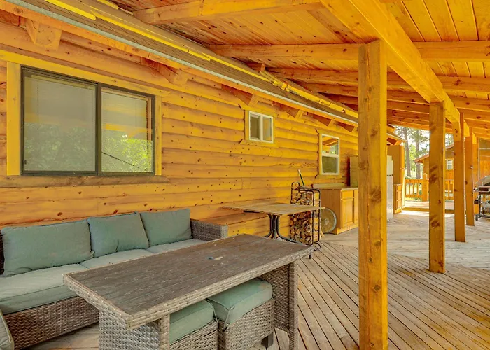 W/ Deck: 3 Mi To Luna Lake! Holiday home Alpine